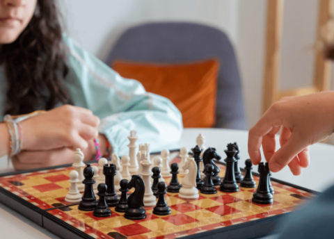 En classe ou sur Internet, la passion pour les échecs ne se dément pas