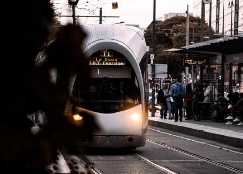 Job étudiant insolite : et si vous deveniez conducteur de tramway ?